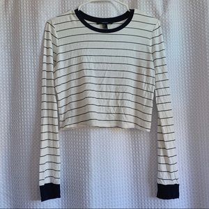 black and white striped longsleeve crop